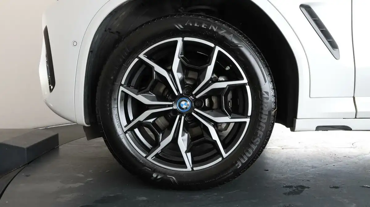 2022-bmw-x3-20-xdrive-30e-m-sport-big-17
