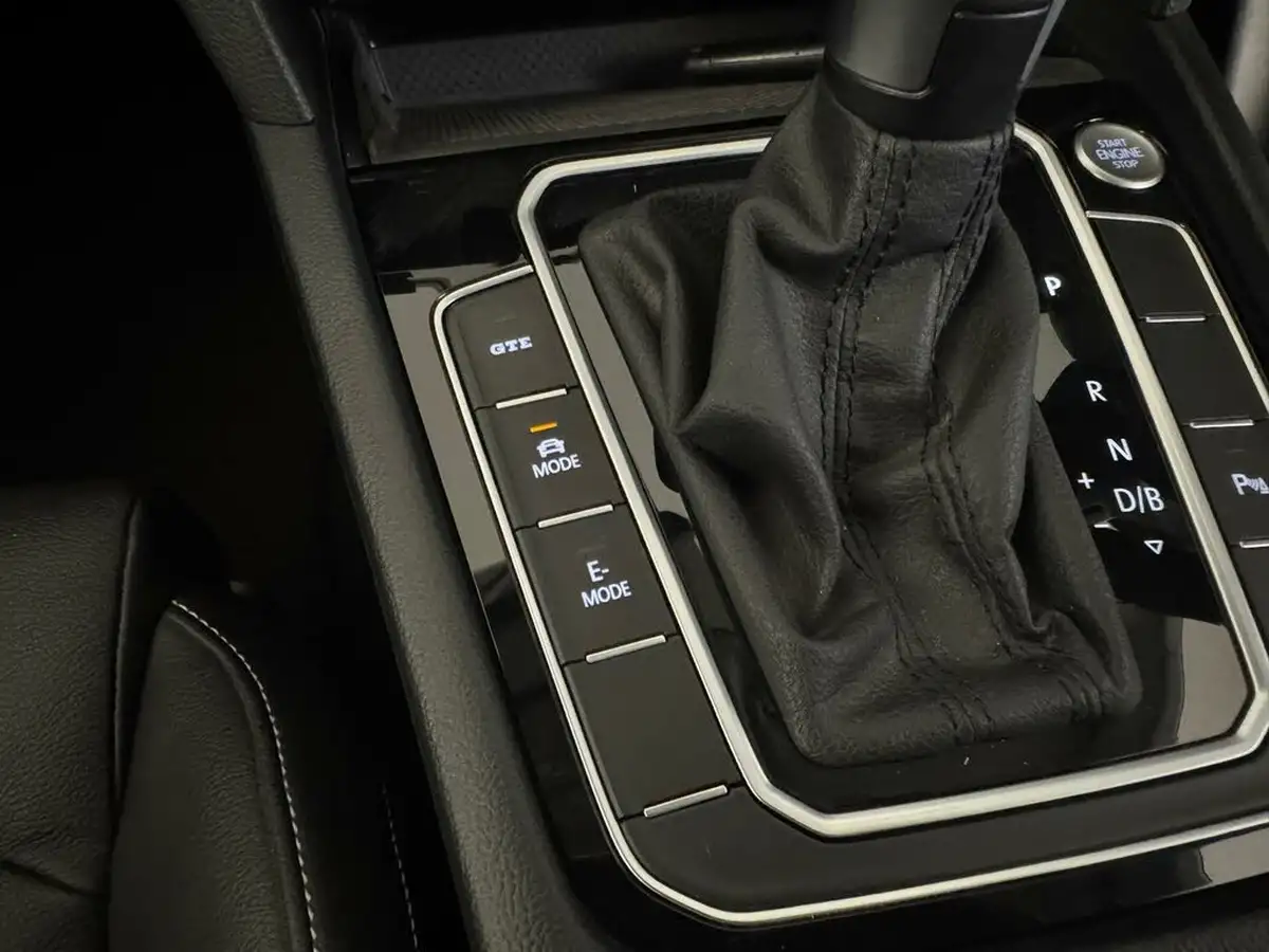 2022-volkswagen-passat-14-tsi-gte-estate-5d-big-54