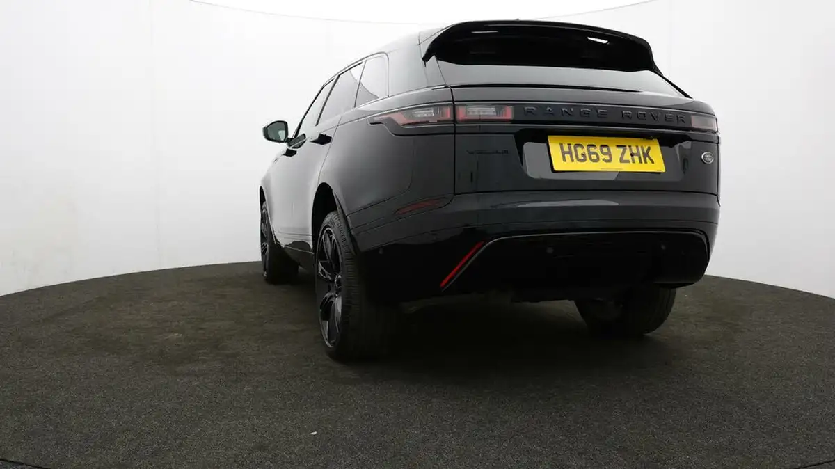 2019-land-rover-range-rover-velar-20-d240-r-dynamic-hse-big-23