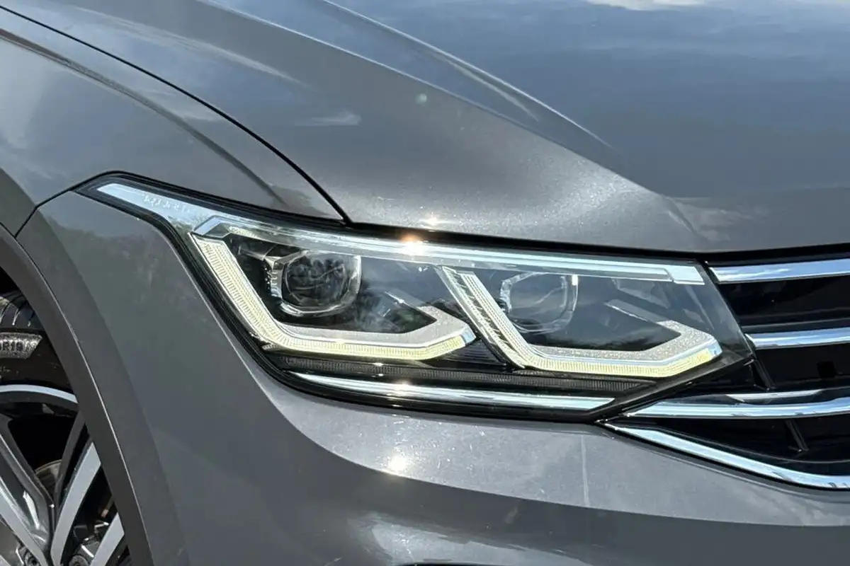 2022-volkswagen-tiguan-15-tsi-elegance-big-24