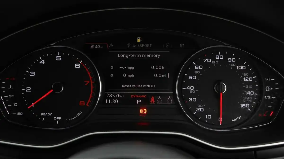 2019-audi-a5-20-35-tfsi-s-line-ss-coupe-2d-big-9
