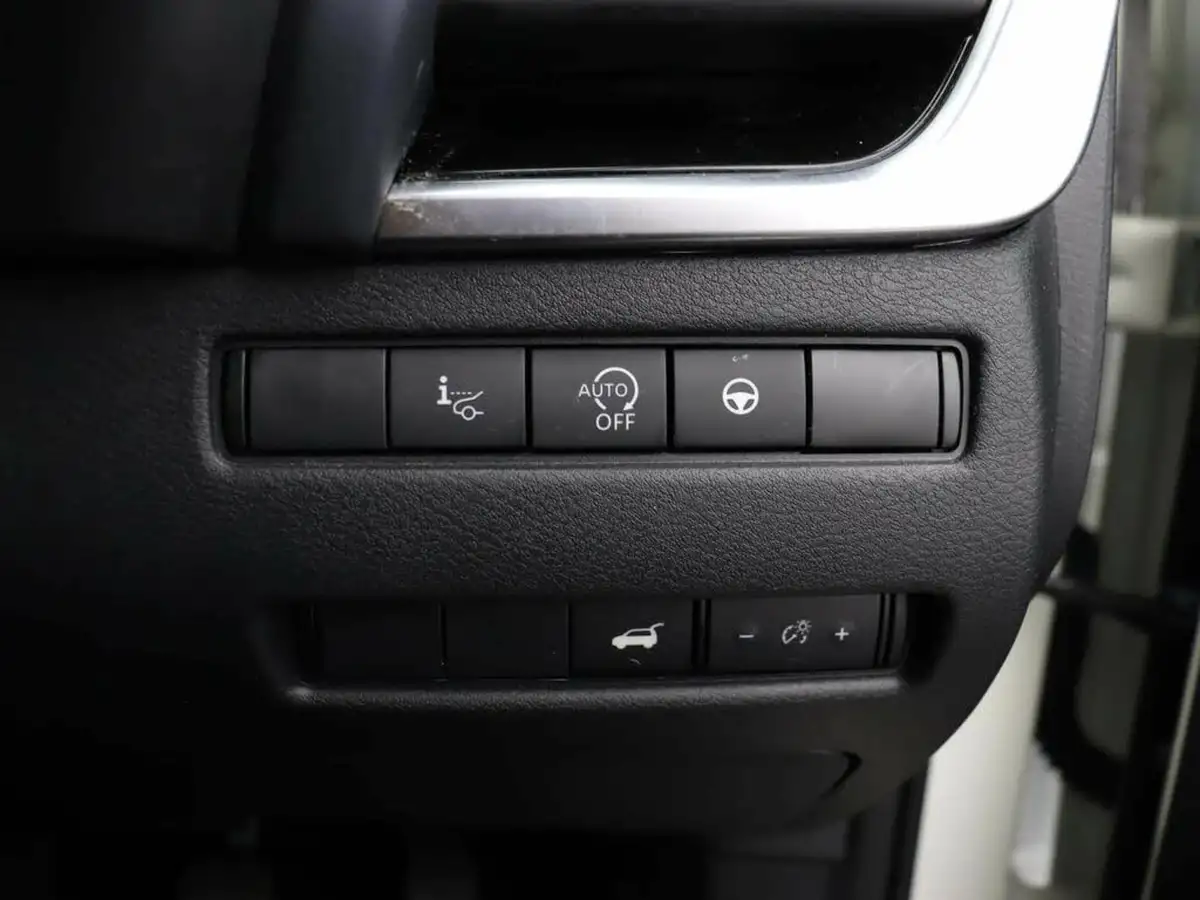 2021-nissan-qashqai-13-dig-t-tekna-big-33