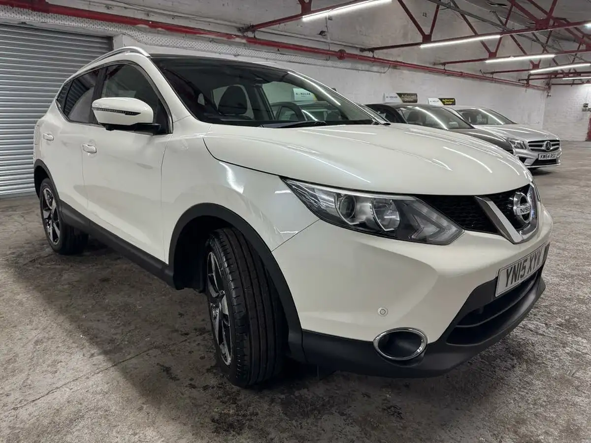 2015-nissan-qashqai-15dci-n-tec-big-19