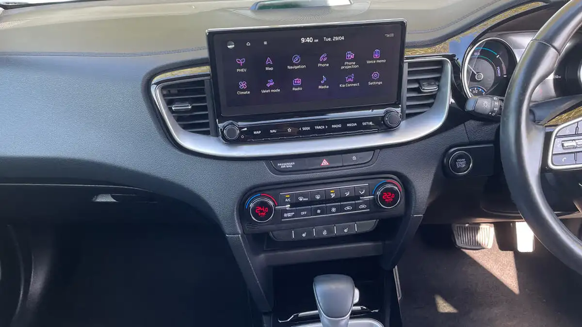 2022-kia-xceed-16-gdi-3-big-11