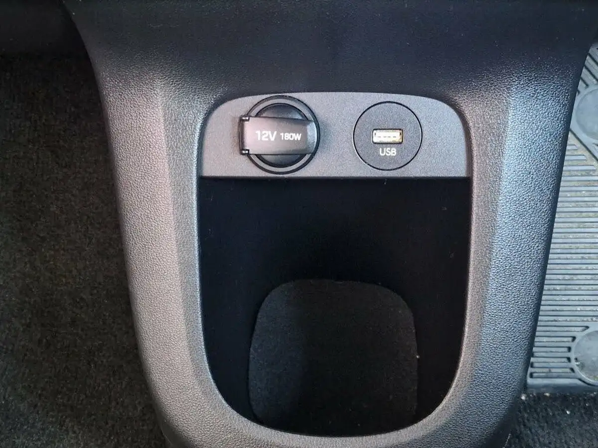 2021-hyundai-ioniq-5-e-premium-170ps-58kwh-rwd-big-18