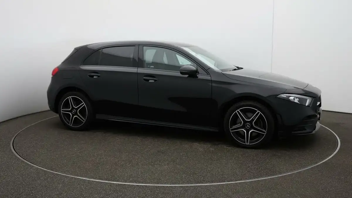 2022-mercedes-benz-a-class-13-a250e-amg-line-edition-hatchback-5d-big-36
