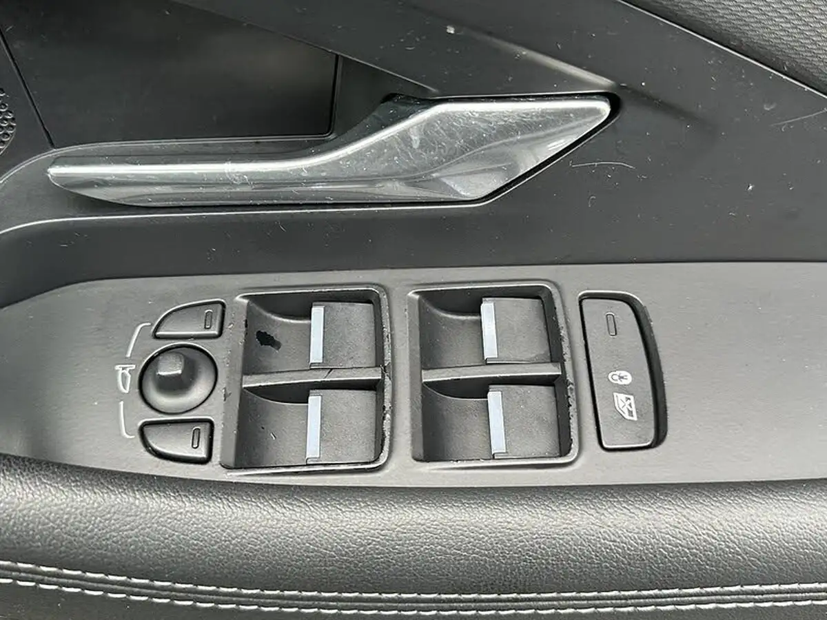 2018-jaguar-e-pace-20-i4d-r-dynamic-150ps-big-21