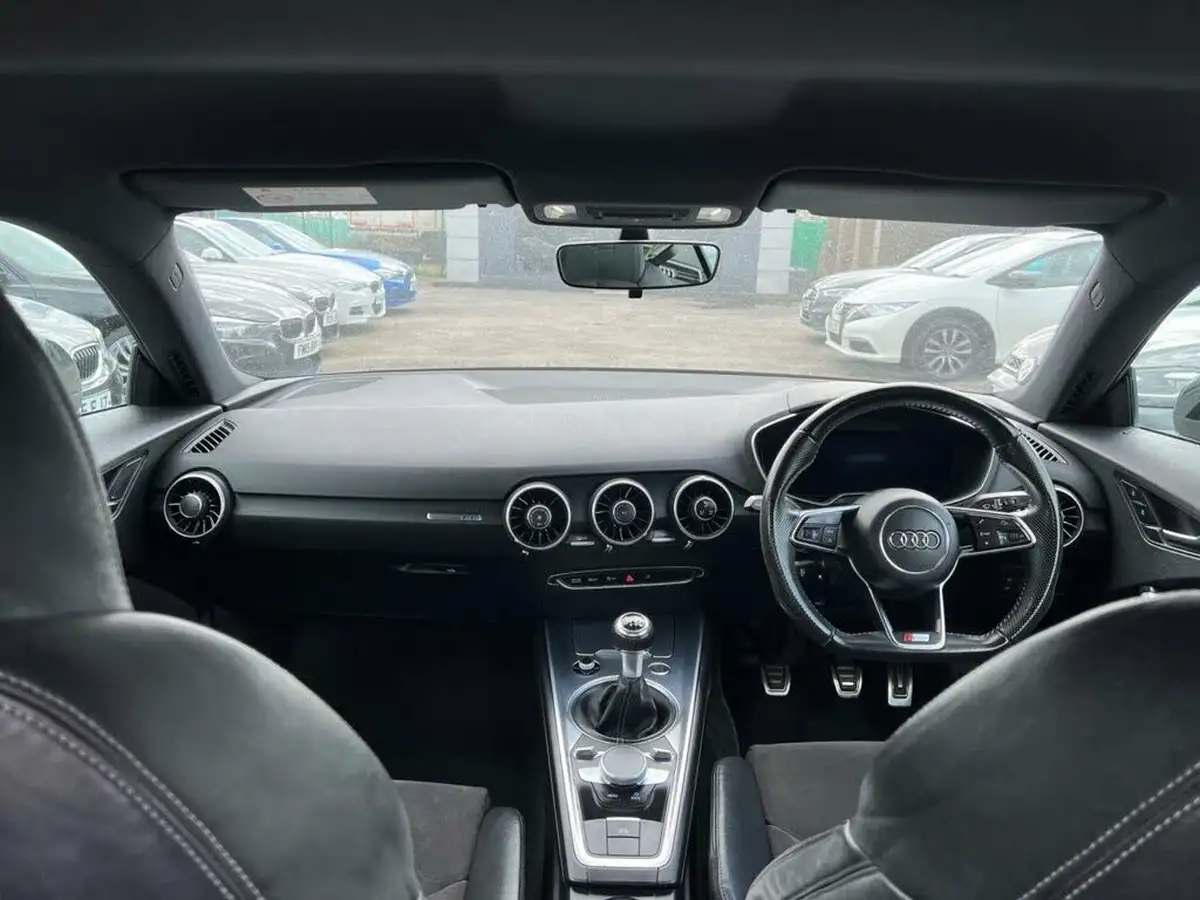 2017-audi-tt-coupe-20tdi-ultra-black-edition-big-10