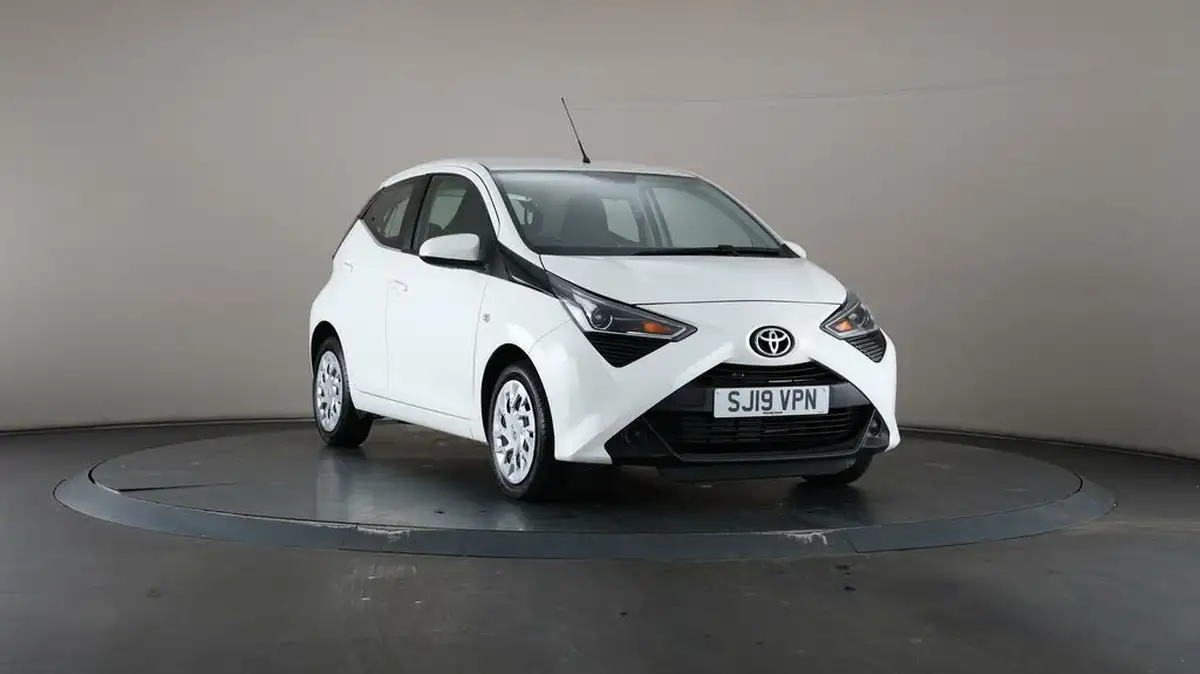 2019-toyota-aygo-10-vvt-i-x-play-big-42