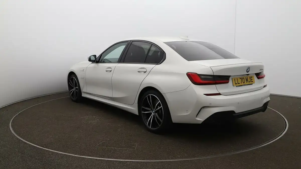 2020-bmw-3-series-20-330e-m-sport-saloon-4d-big-54