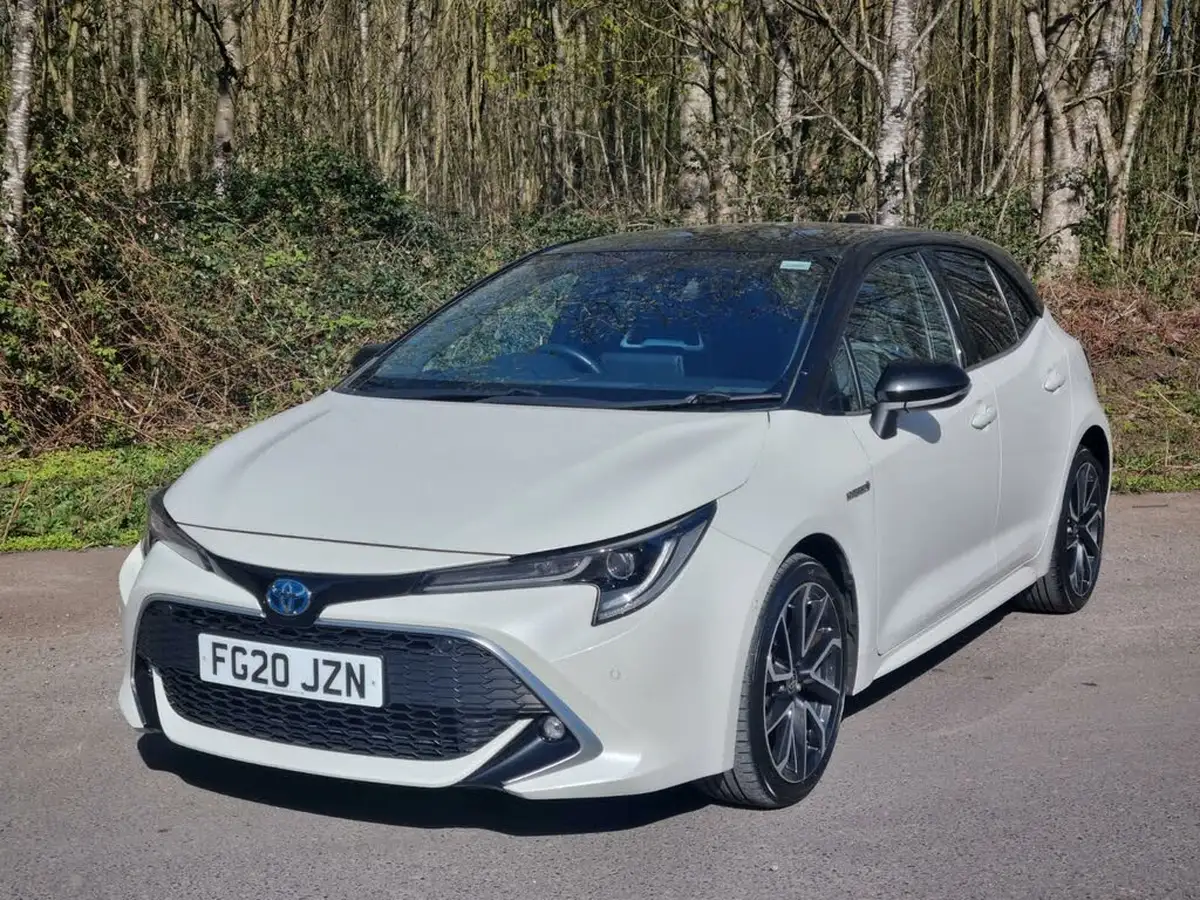 2020-toyota-corolla-18-vvt-i-excel-trk-hatchback-big-11