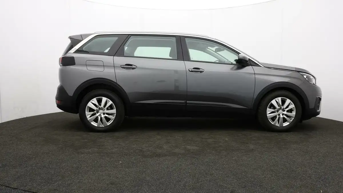 2018-peugeot-5008-suv-12-puretech-active-big-30