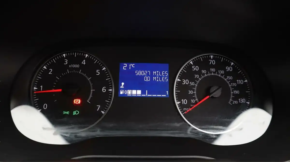 2019-dacia-duster-16-sce-essential-big-9