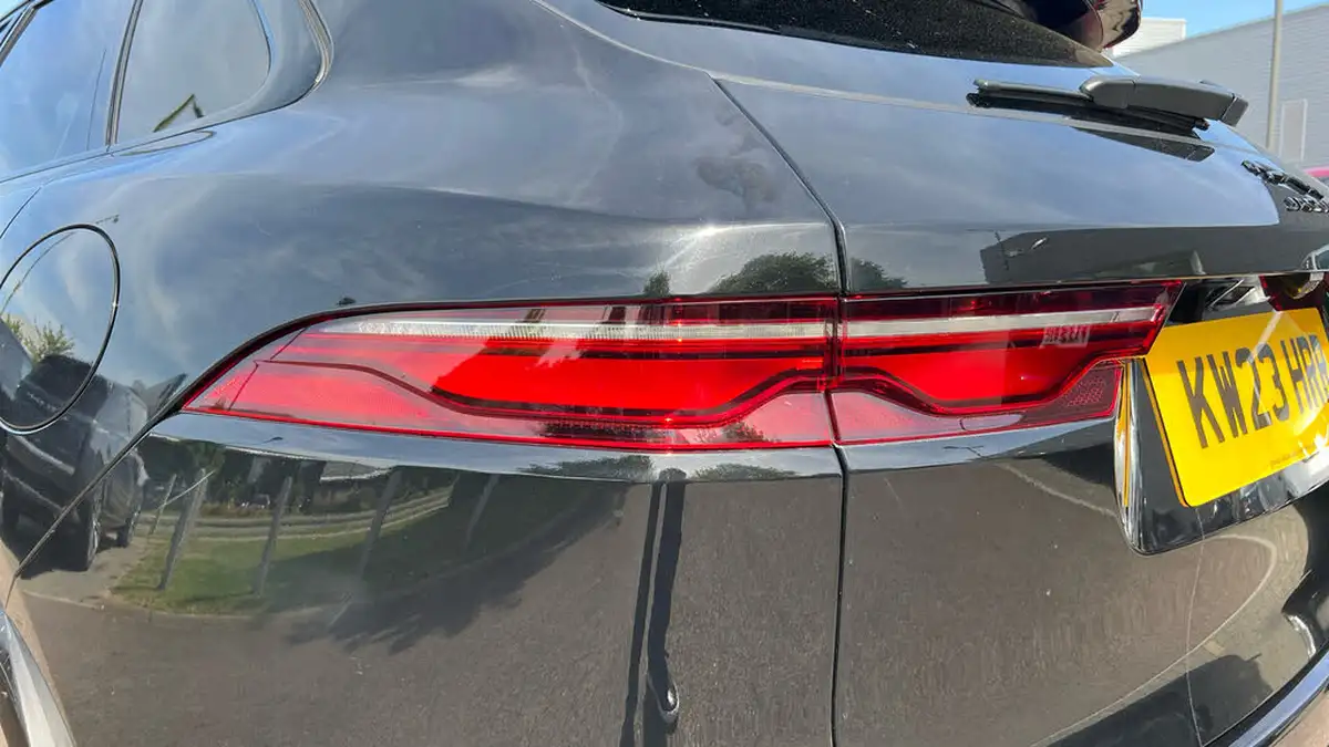 2023-jaguar-f-pace-20-p250-r-dynamic-se-black-big-18
