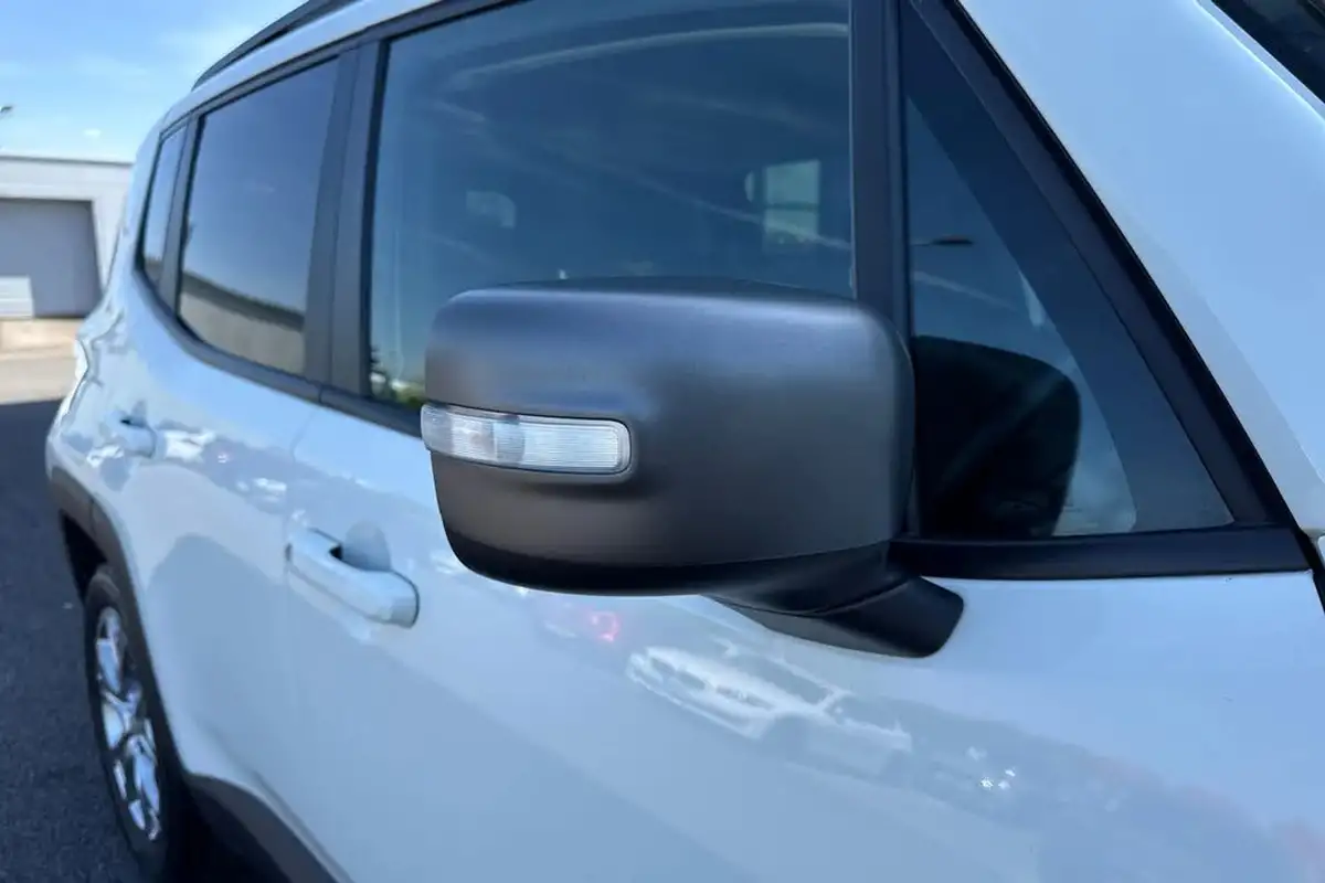 2021-jeep-renegade-10-gse-limited-big-34