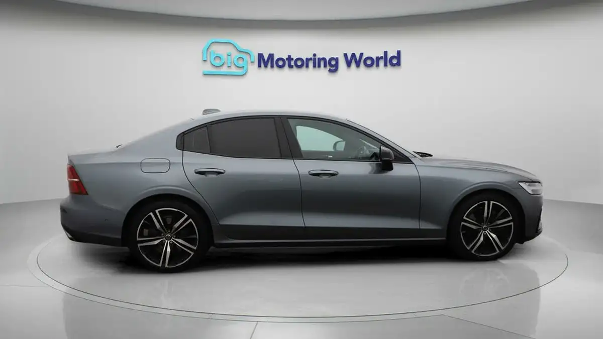 2021-volvo-s60-20-t8-r-design-plus-big-8