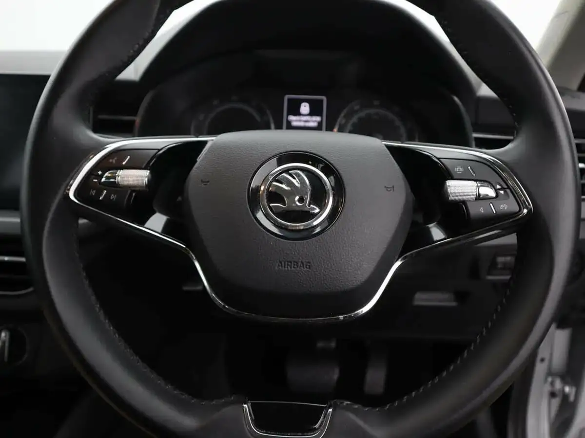 2021-skoda-kamiq-10-tsi-se-109ps-dsg-big-16
