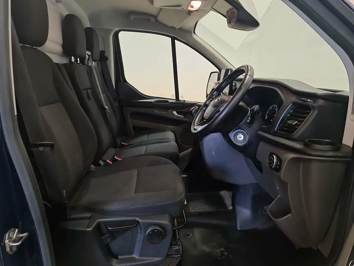 2020-ford-transit-custom-20tdci-320-l1h1-trend-105pseu6dt-panel-van-big-1
