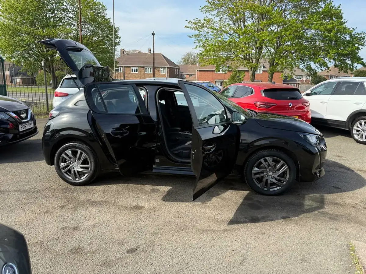 2022-peugeot-208-12-puretech-active-premium-100bhp-eat8-big-5