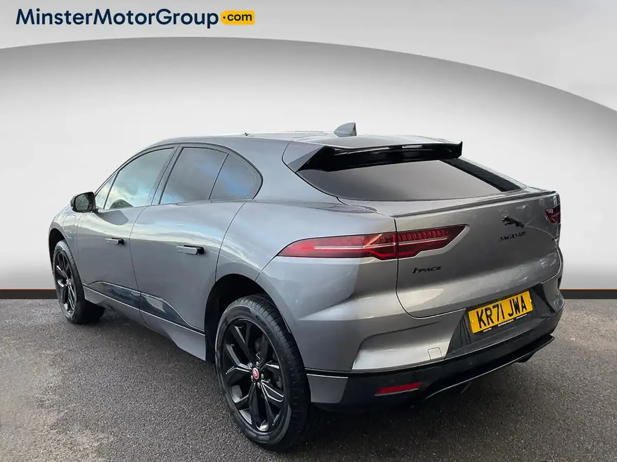 2021-jaguar-i-pace-ev400-black-big-3