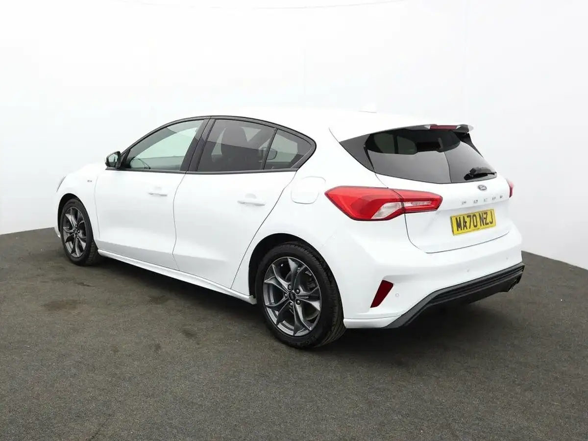 2020-ford-focus-15-st-line-edition-hatchback-big-4