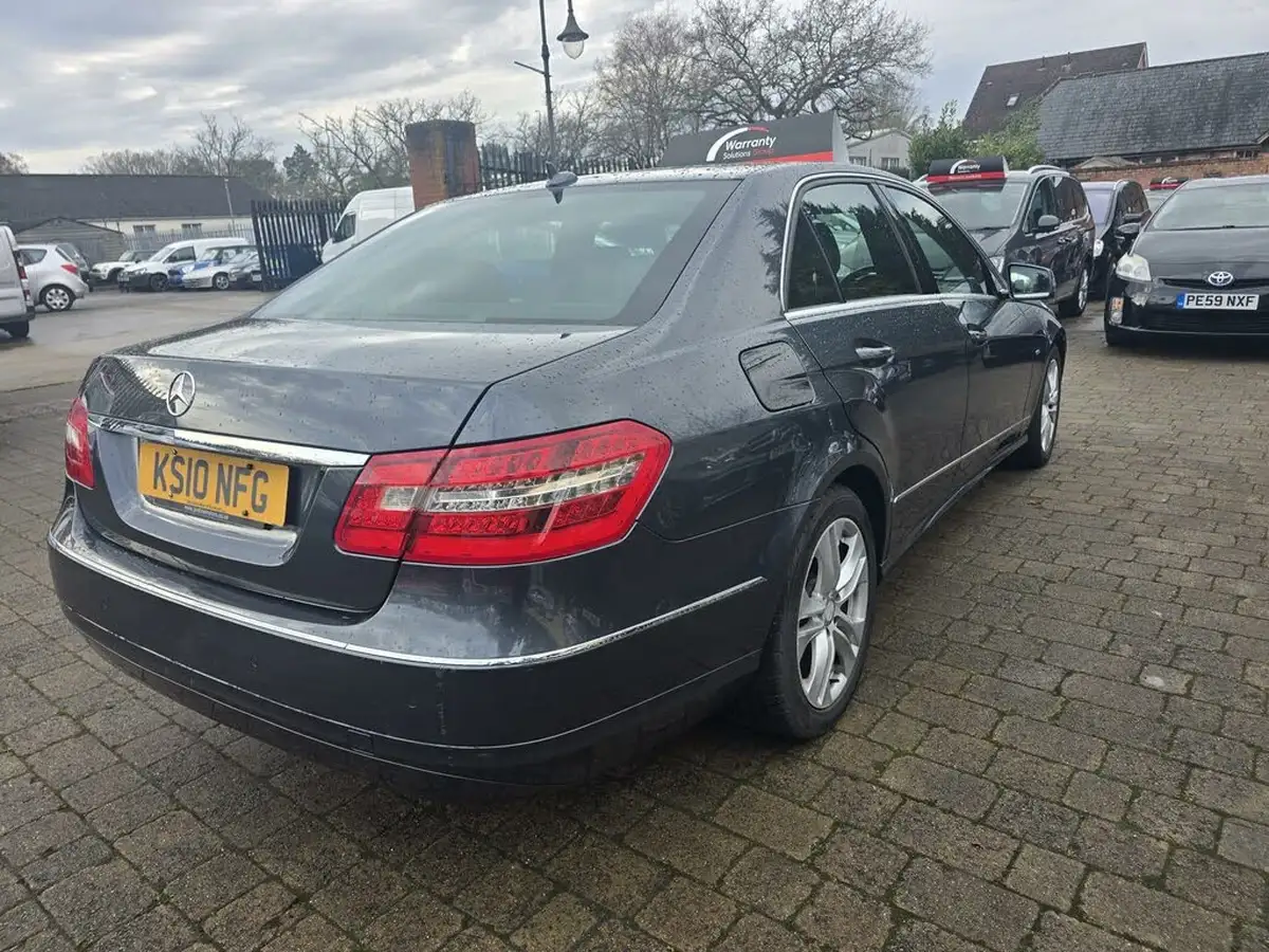 2010-mercedes-benz-e-class-21td-e200-cdi-avantgarde-auto-big-2