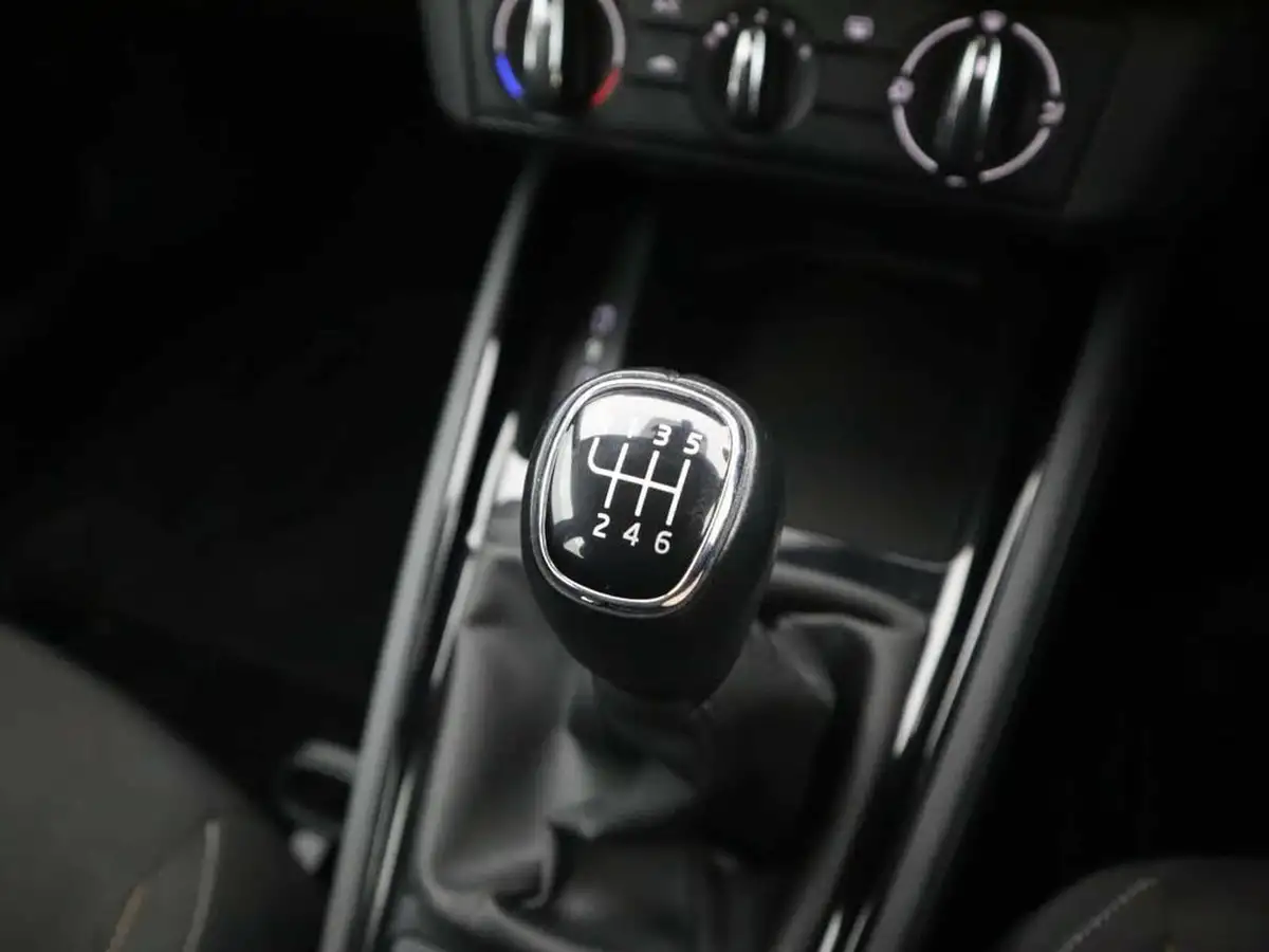 2023-skoda-kamiq-10-tsi-se-109ps-big-20