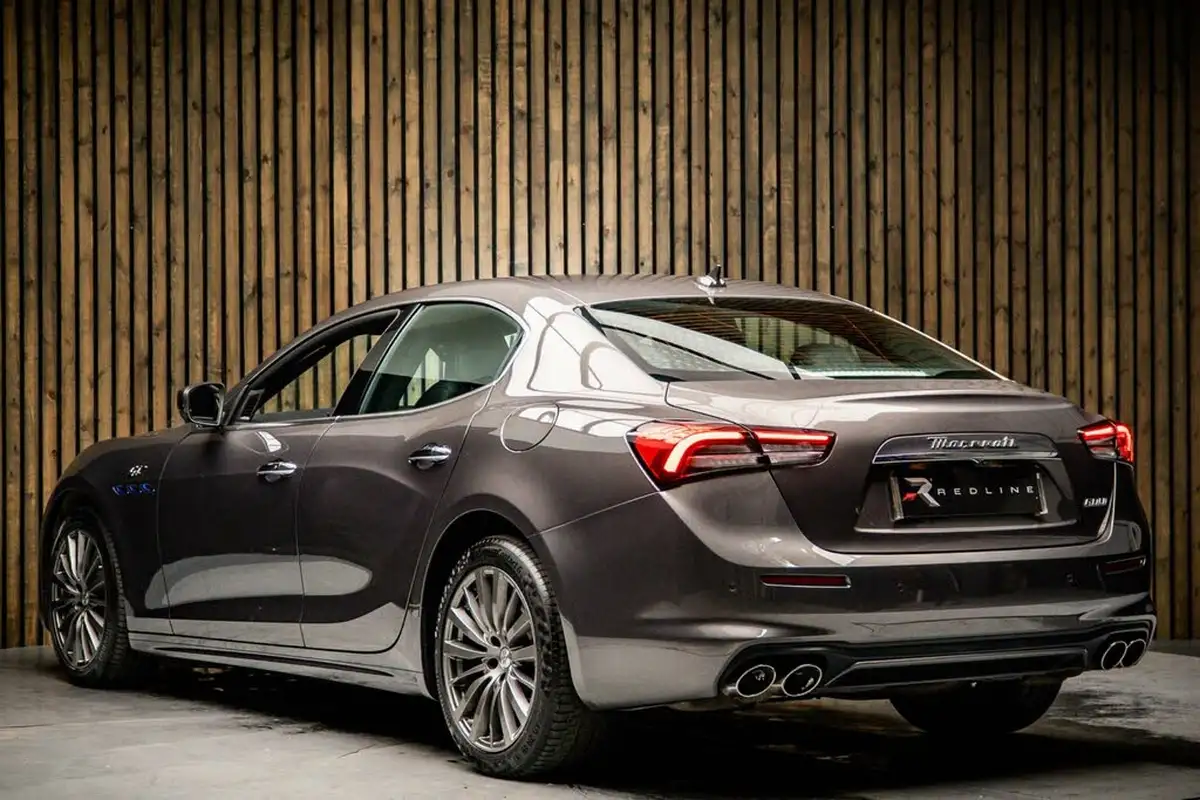 2022-maserati-ghibli-20-gt-1998cc-big-2