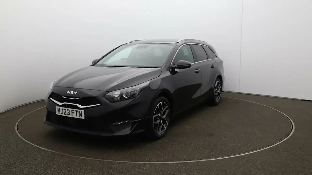 2022-kia-ceed-15-t-gdi-3-sportswagon-big-29