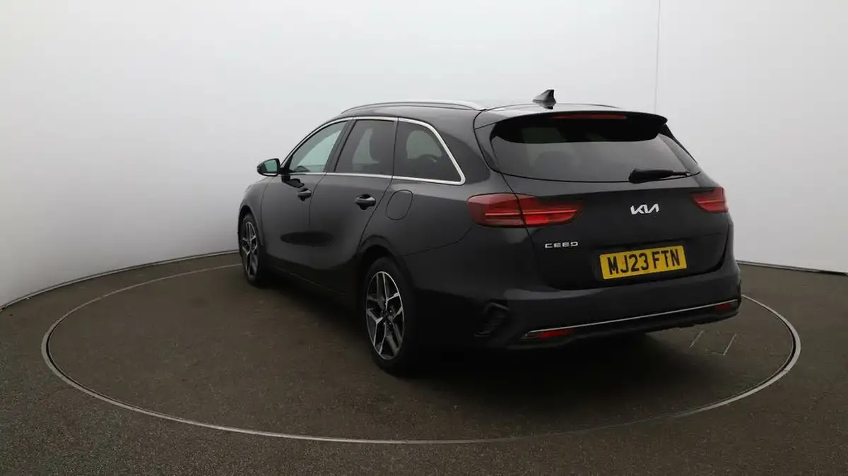 2022-kia-ceed-15-t-gdi-3-sportswagon-big-53