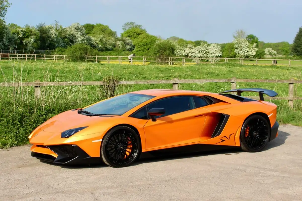 2016-lamborghini-aventador-65-lp-750-4-superveloce-coupe-big-10