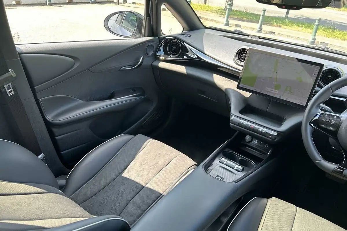 2024-byd-dolphin-e-design-big-38