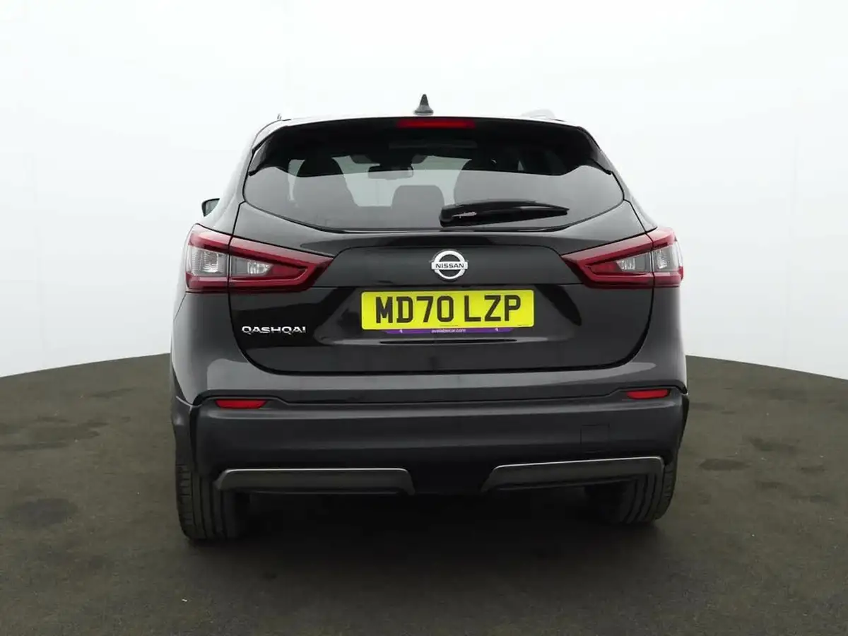 2021-nissan-qashqai-13-dig-t-n-motion-140ps-big-2