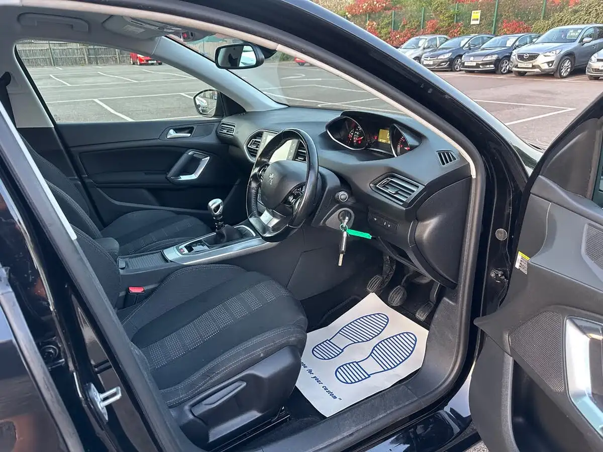 2017-peugeot-308-16-bluehdi-allure-big-9