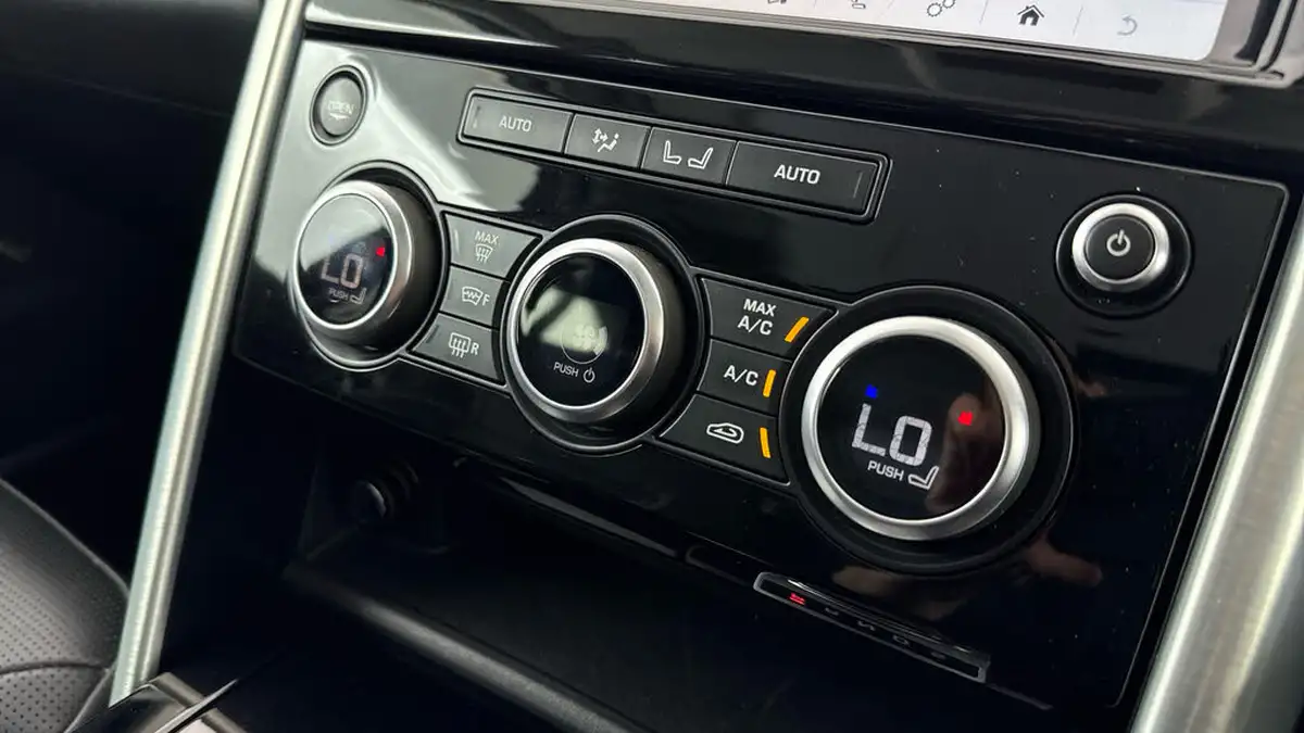 2019-land-rover-discovery-30-sd6-hse-luxury-big-18