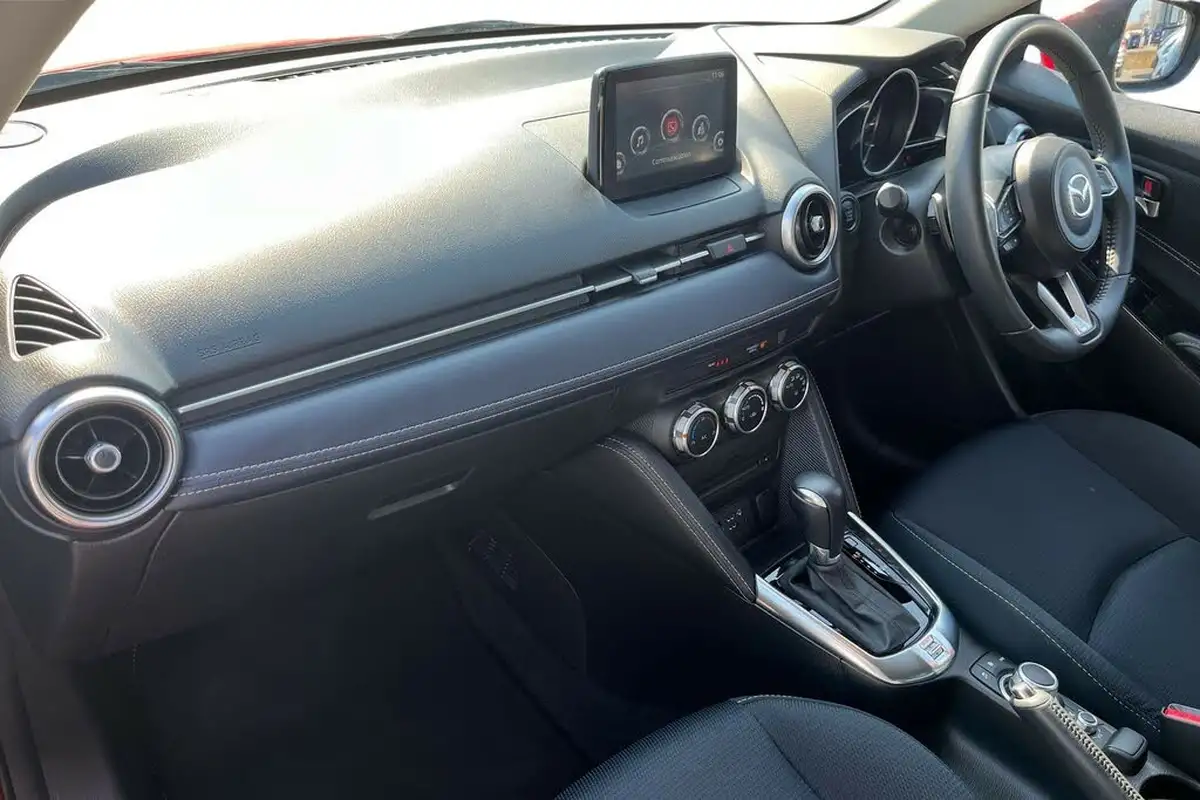 2020-mazda-mazda2-15-skyactiv-g-sport-nav-auto-big-11