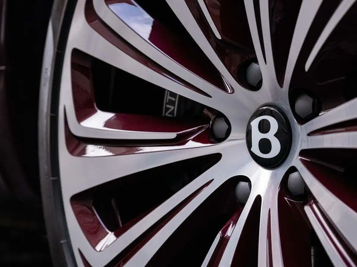 2023-bentley-bentayga-40-v8-extended-wheelbase-azure-big-56