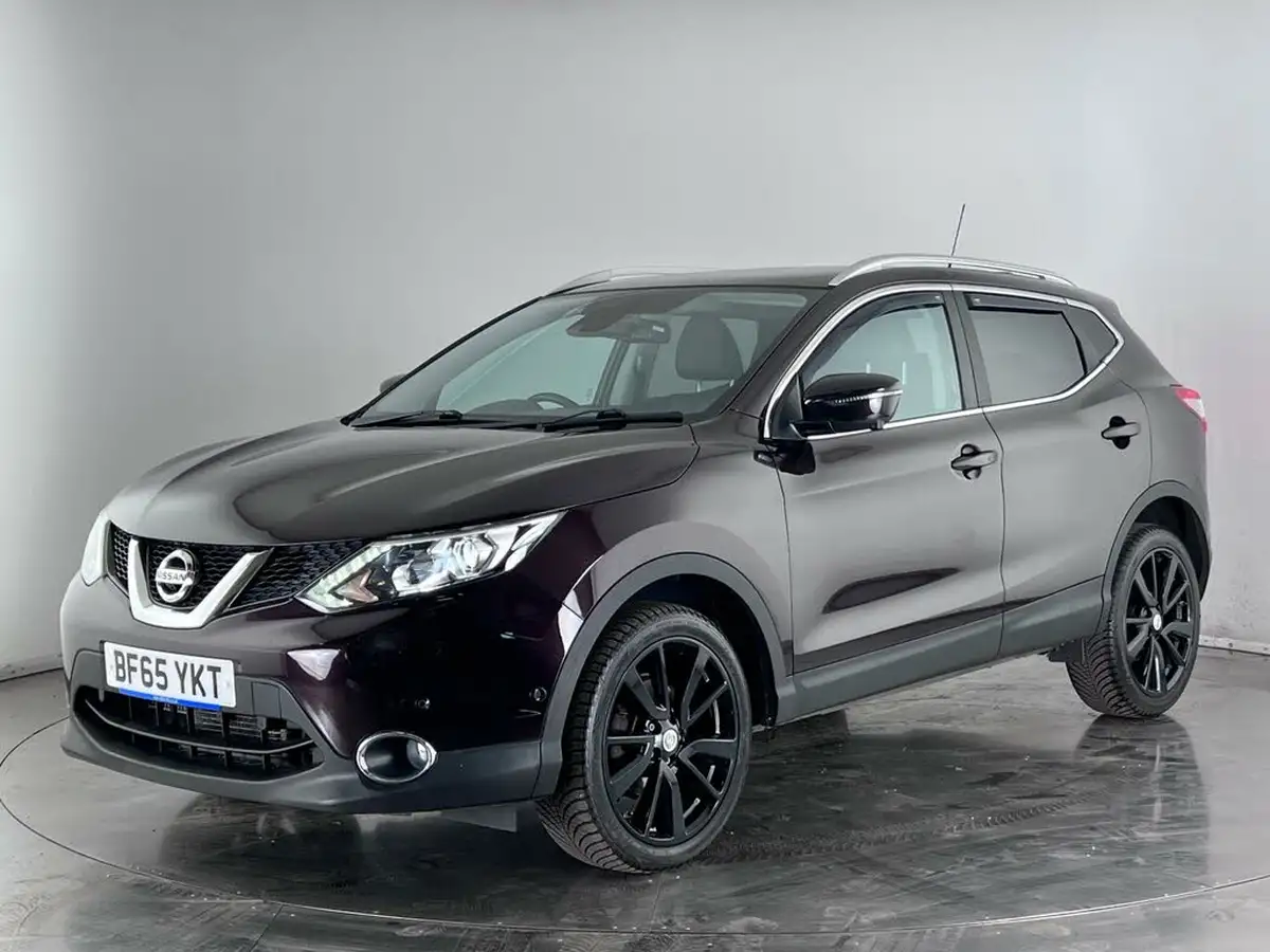 2015-nissan-qashqai-16dci-tekna-xtronic-cvt-big-2