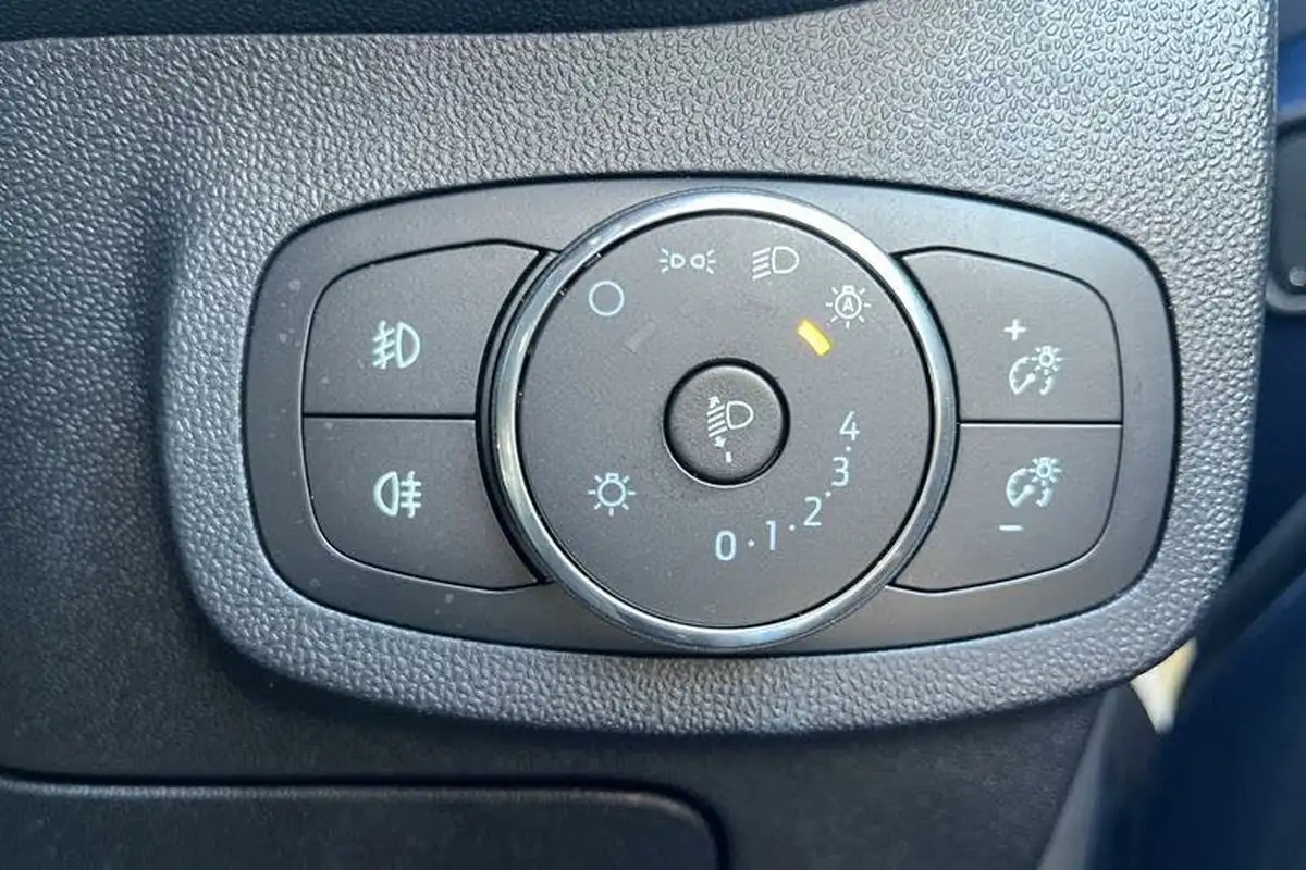 2022-ford-fiesta-10t-st-line-100ps-5d-big-37