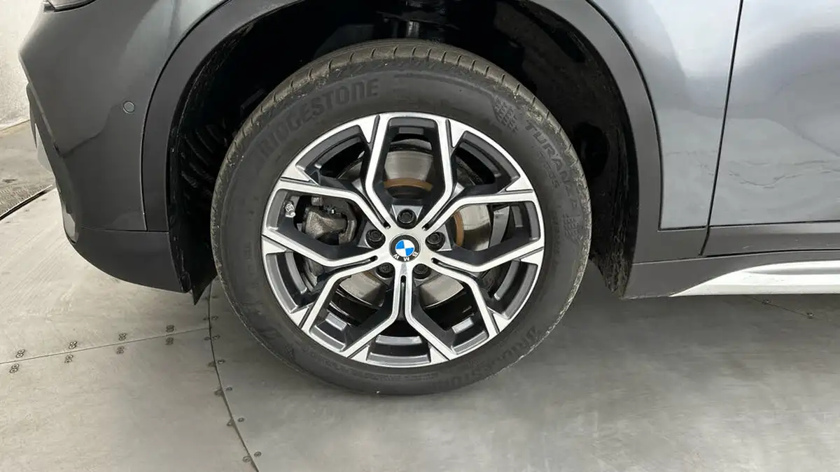 2020-bmw-x1-20-xdrive20i-xline-189bhp-big-16