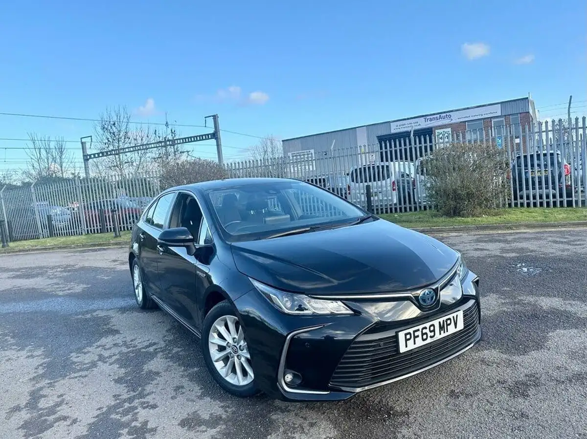 2020-toyota-corolla-18-vvt-i-icon-tech-saloon-4d-big-8