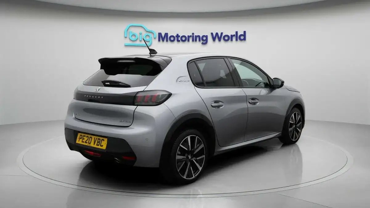 2020-peugeot-208-12-puretech-gt-line-100bhp-eat8-big-7
