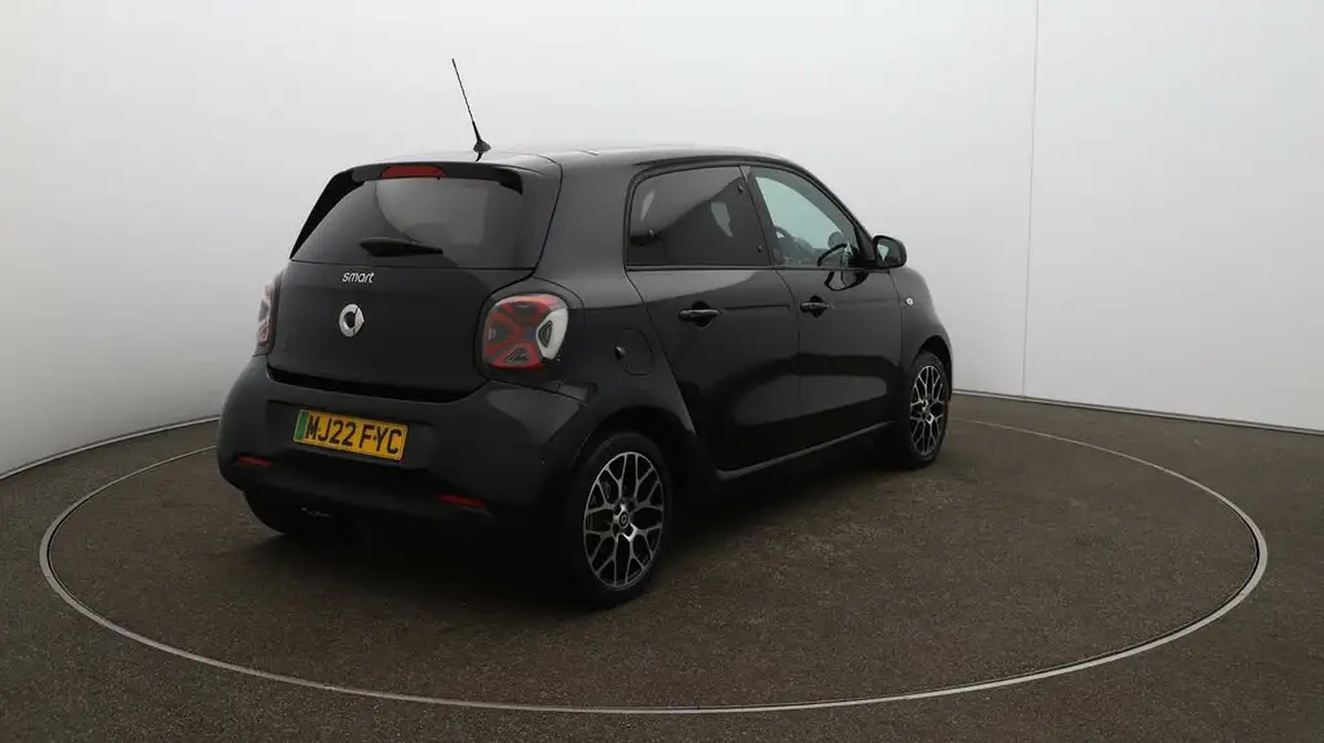 2022-smart-forfour-eq-exclusive-big-45