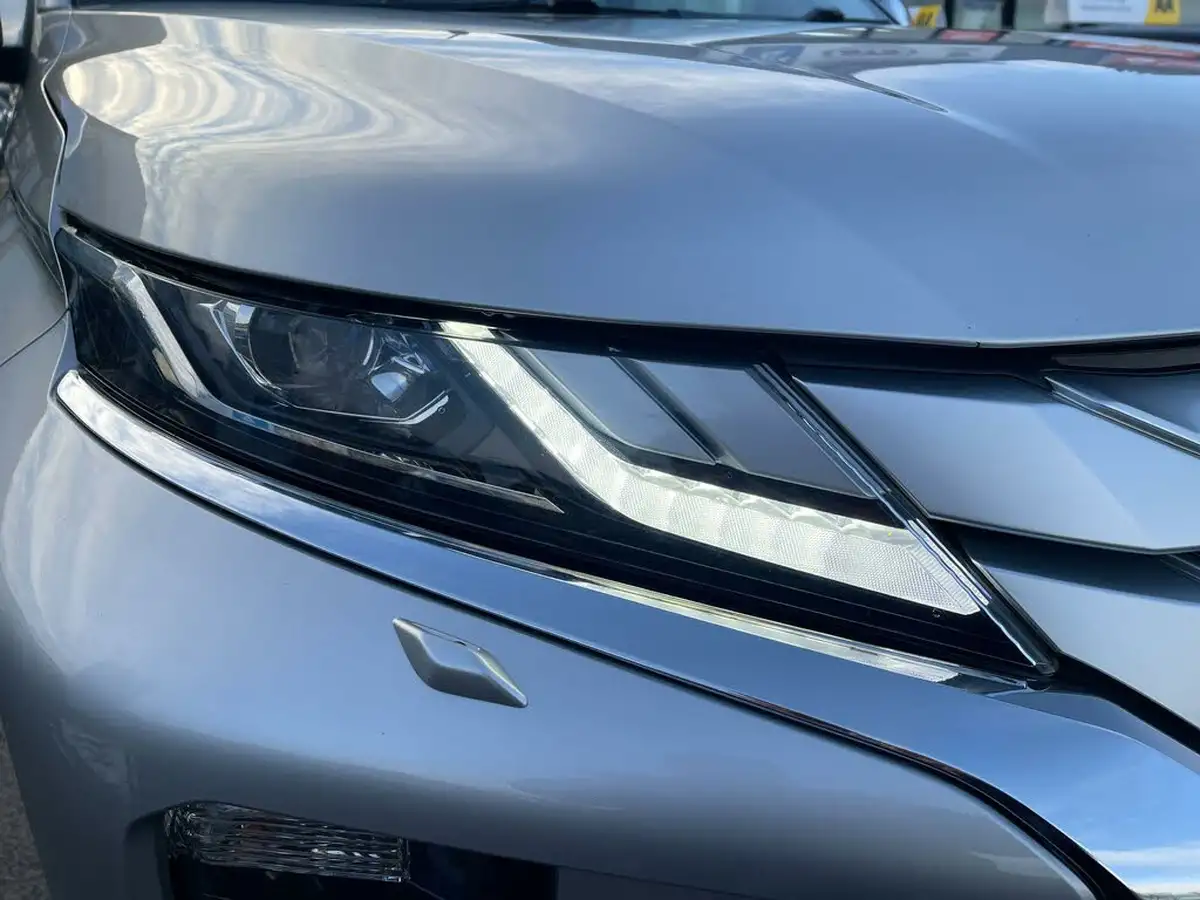 2021-mitsubishi-l200-22di-d-barbarian-auto-big-32