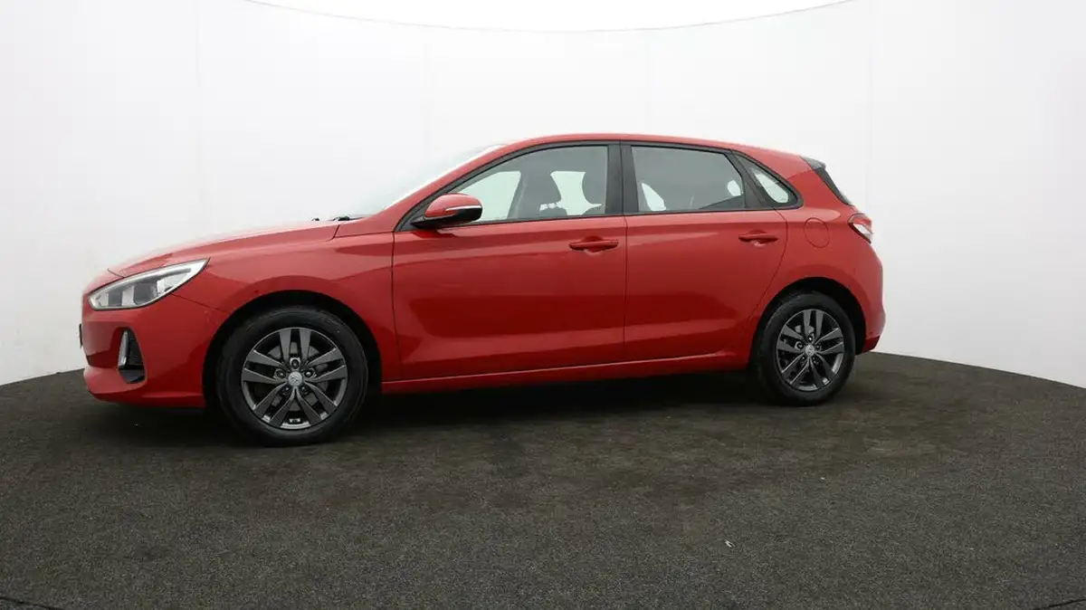 2018-hyundai-i30-16crdi-se-nav-109ps-blue-drive-isg-hatchback-1582cc-dct-big-56