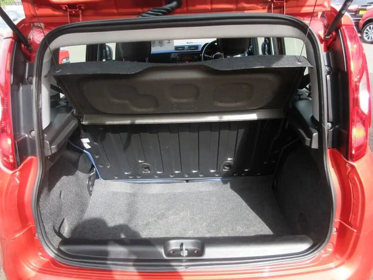 2014-fiat-panda-12-lounge-big-17