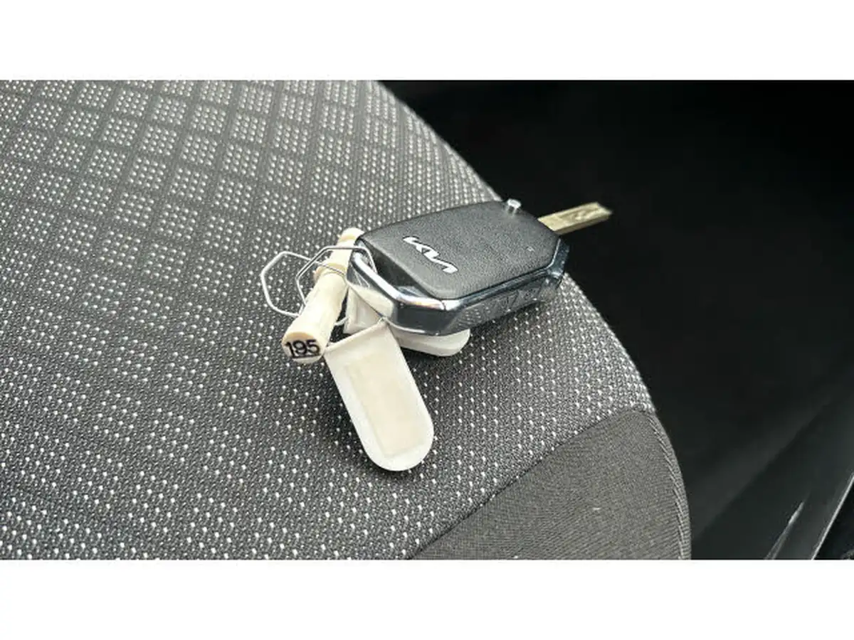 2024-kia-picanto-10-2-big-19