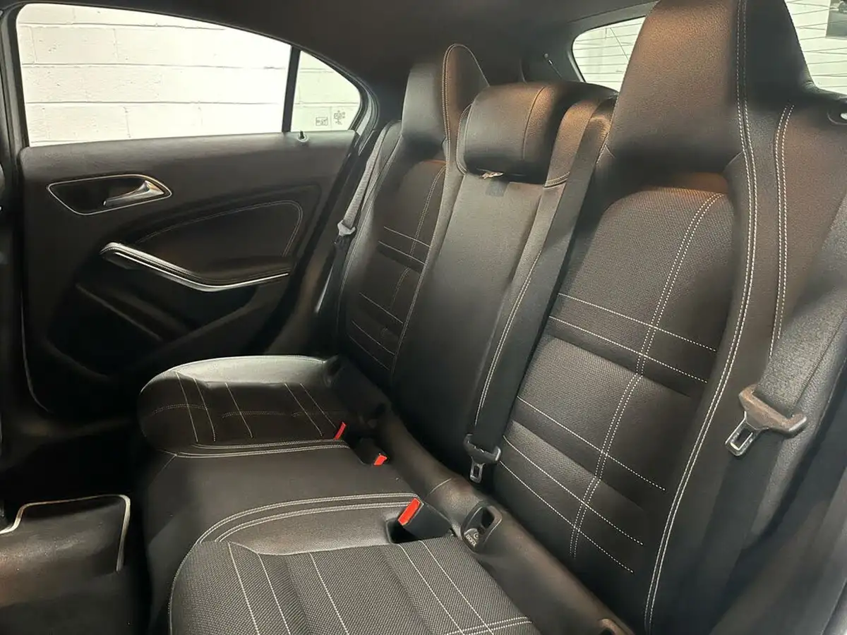 2015-mercedes-benz-a-class-15-cdi-a180-sport-109ps-7g-dct-big-60