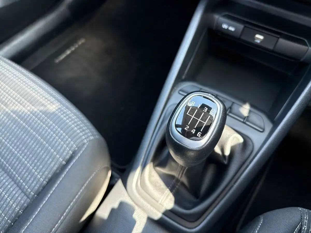 2022-kia-stonic-10-t-gdi-2-big-16