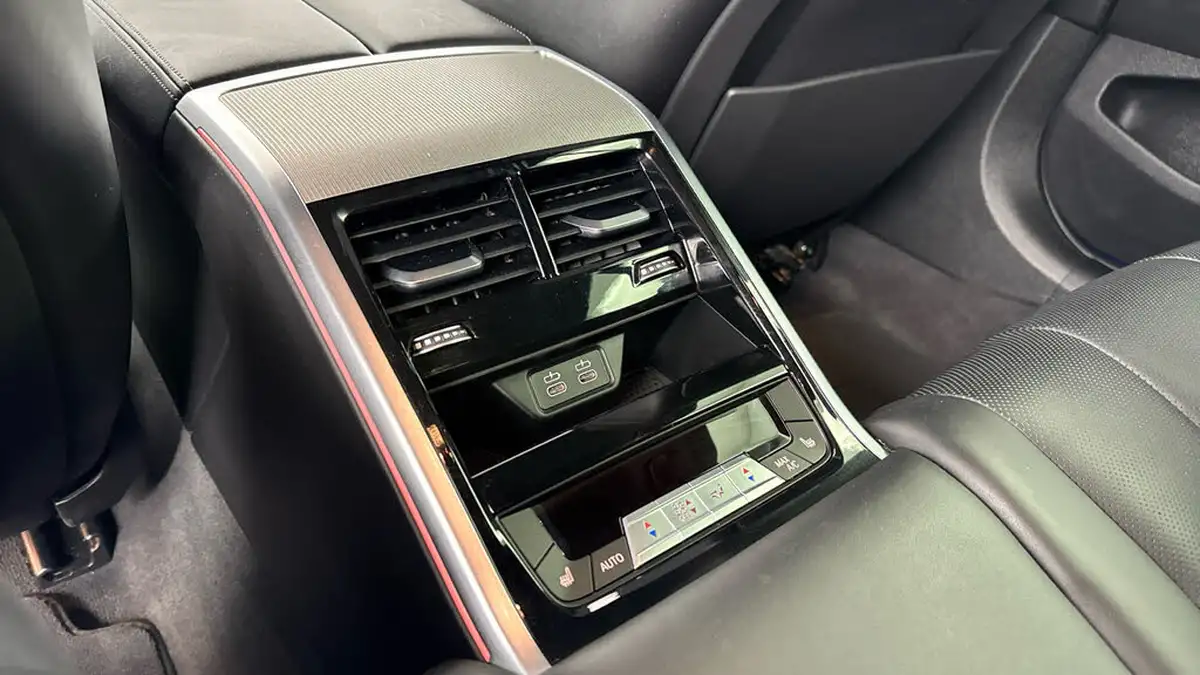 2022-bmw-8-series-30-840i-m-sport-gran-coupe-4d-big-15